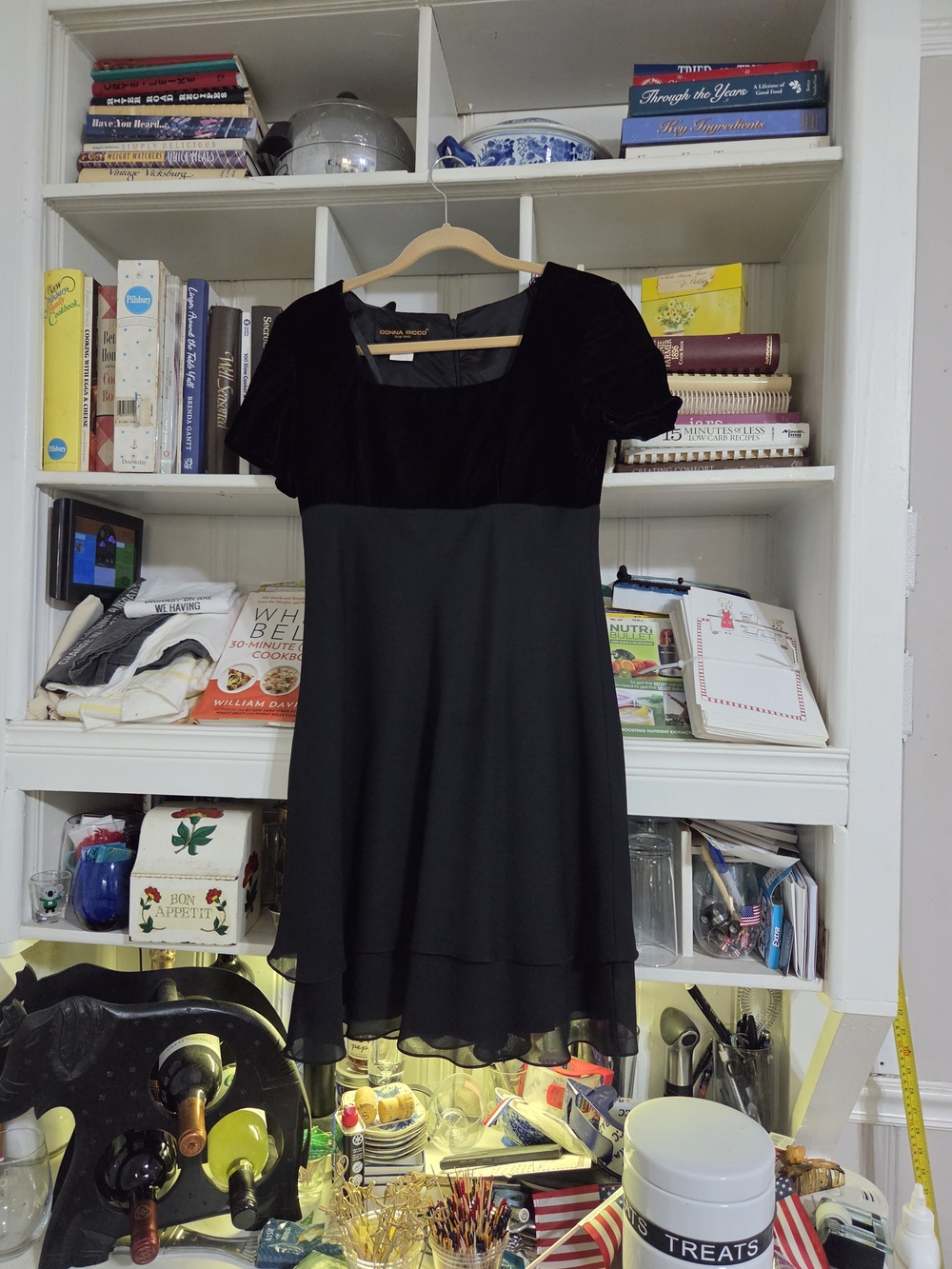 VINTAGE Donna Ricco Black Short Sleeve High-Low Layered Dress